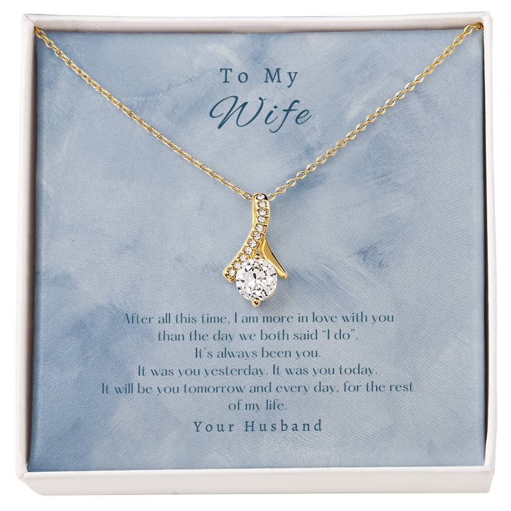 Alluring Beauty "Still in Love" Necklace