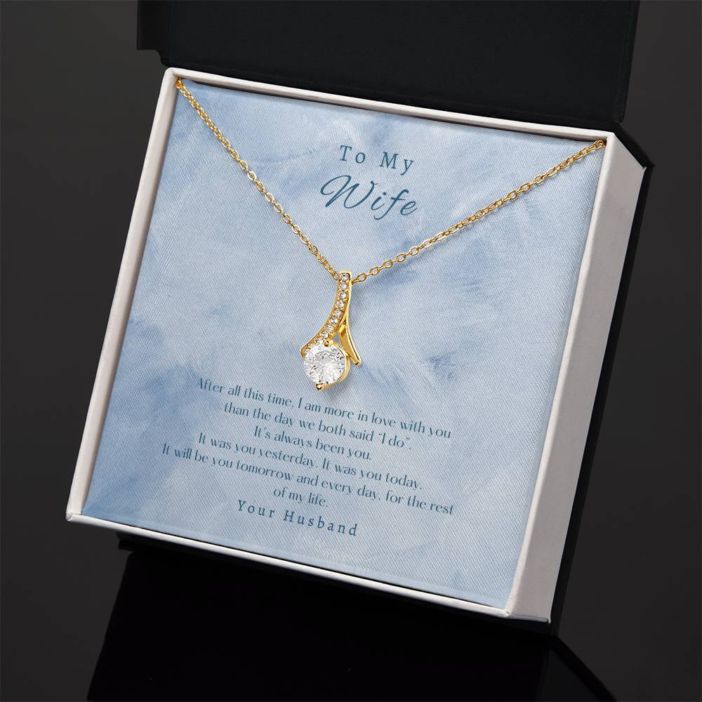 Alluring Beauty "Still in Love" Necklace