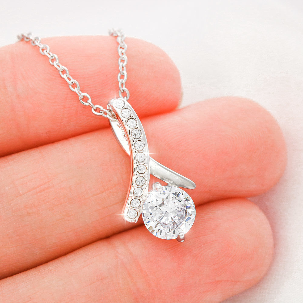 Alluring Beauty "Still in Love" Necklace