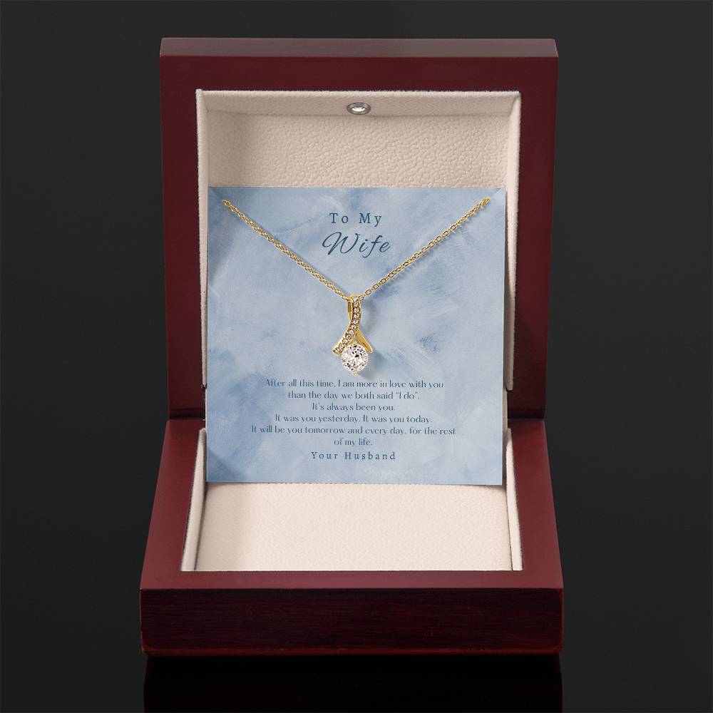 Alluring Beauty "Still in Love" Necklace