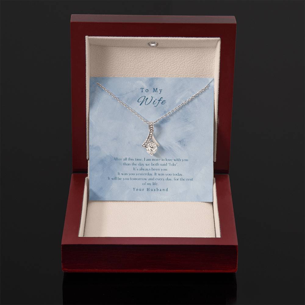 Alluring Beauty "Still in Love" Necklace